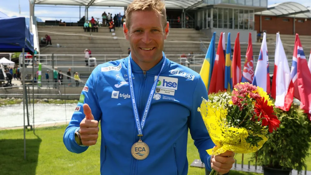 Kanuist Benjamin Savšek je rešil slovensko čast v Liptovskem Mikulašu, potem ko je na evropskih prvenstvih znova ugnal vso konkurenco. Foto: Nina Jelenc / KZS