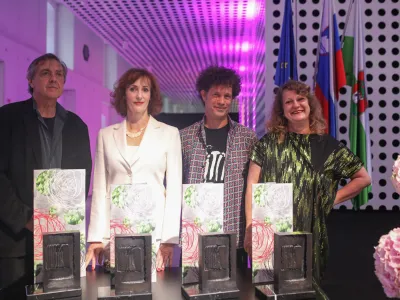 prejemnik Župančičeve nagrado za življenjsko delo Matjaž Počivavšek,prejemnica Župančičeve nagrade za dveletno ustvarjanje Saša Pavček,prejemnica Župančičeve nagrade za dveletno ustvarjanje Tijana Zinajićprejemnik Župančičeve nagrade za dveletno ustvarjanje Tomaž Grom - 09.06.2022 – Župančičeve nagrade za leto 2022 - podelitev najvišjih priznanj Mestne občine Ljubljana na področju umetnosti in kulture, //FOTO: Bojan Velikonja