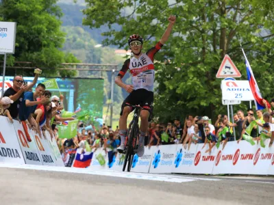 Tadej Pogačar je dobil tretjo etapo slovenskega toura in prevzel prvo mesto v skupnem seštevku.