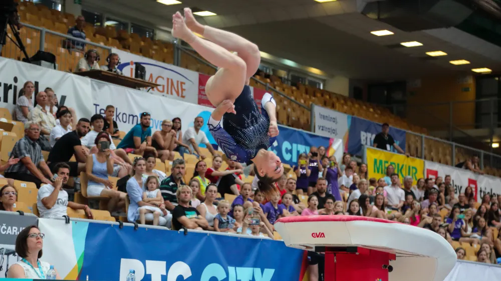Tjaša Kysselef je z drugim mestom na preskoku dosegla najboljšo slovensko uvrstitev v Kopru. Foto: Tomaž Primožič/FPA