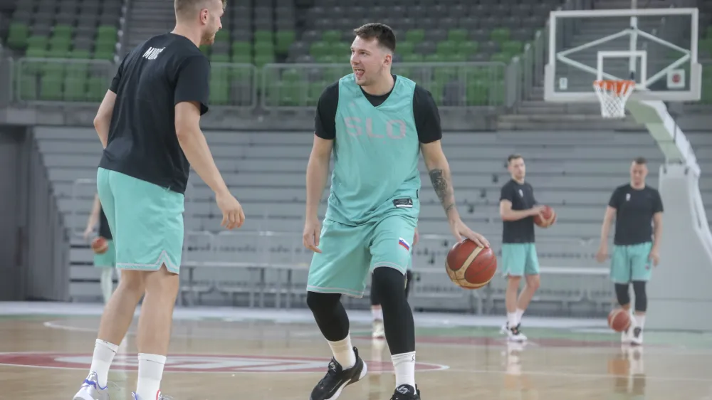 Luka Dončić<br><br>- 27.06.2022 – košarkarska reprezentanca - trening – priprave pred tekmo proti Hrvaški - kvalifikacije za svetovno prvenstvo 2023, 5. krog -<br><br><br>//FOTO: Jaka Gasar