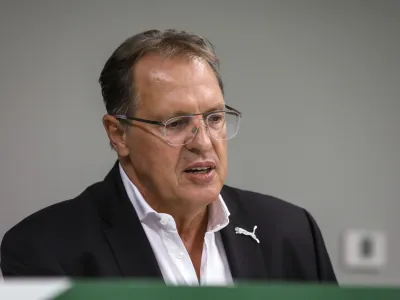 Adam Delius: Lahko samo rečem, da bo prišel vrhunski trener, ki bo imel pred sabo interes Olimpije, zato ga bom izbral v miru. Na trgu je trenerjev dovolj. Prepričan sem, da imamo kakovostno ekipo, in okrepitve še pridejo.