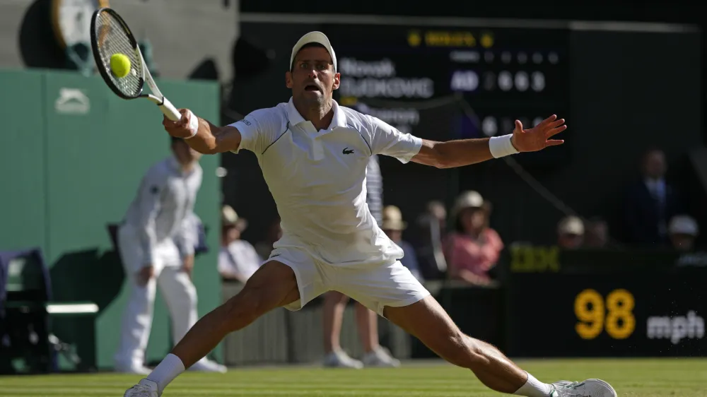 Novak Đoković je slavil zmago v polfinalu Wimbledona, tako da ima priložnost, da turnir dobi še četrtič zapored.&nbsp;