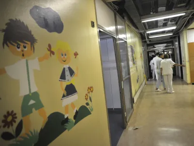 - ilustrativna fotografija zdravstvo, zdravniki, zdravnice, medicinske sestre, UKC Ljubljana, klinični center, bolninica, otroka klinika, otroki oddelek, pediatrična klinika//FOTO: Toma Zajelnik   