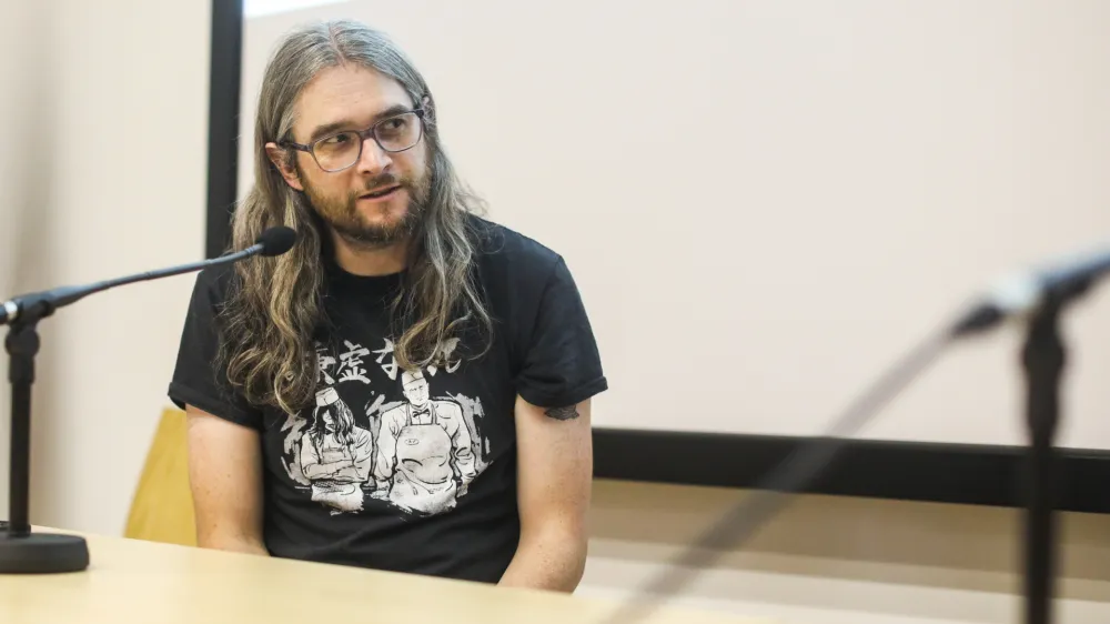 - 10.06.2022 - Derek Walmsley, pisec in urednik svetovno priznane glasbene revije The Wire. //FOTO: Bojan Velikonja 