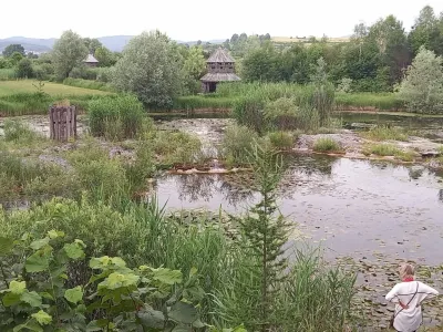 Priljubljena&nbsp;izletniška&nbsp;točka na pragu Ljubljane, naravni&nbsp;park&nbsp;Vodomčev gaj pod vasjo Cerovo pri Grosupljem&nbsp;