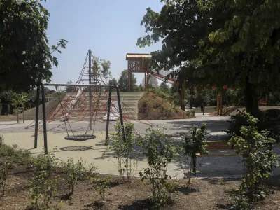 - 25.07.2022 – prenovljeno otroško igrišče v Tivoliju //FOTO: Jaka Gasar