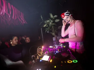 - Loft- 23.11.2018 - Klub Tiffany, Metelkova - Festival Grounded, Intima v času umetne inteligence -FOTO: Matja Rut