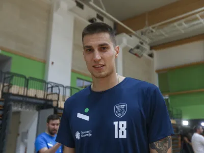 Klemen Čebulj- 09.08.2022 – moška odbojkarska reprezentanca - srečanje z igralci in novim selektorjem Gheorghejem Cretujem //FOTO: Luka Cjuha