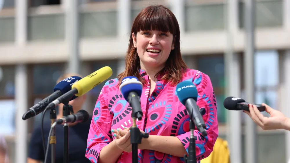 institut 8. marec nika kovac