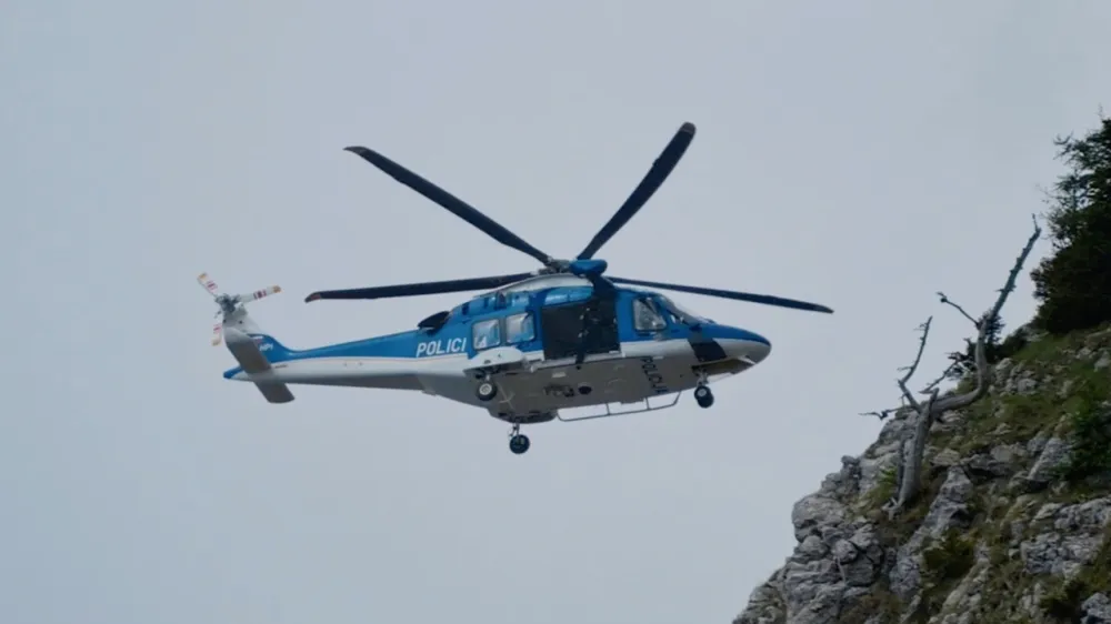 Policijski helikopter