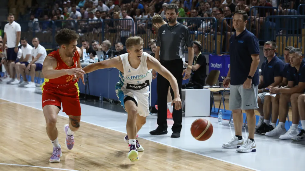 Luka Rupnik- 06.08.2022 &ndash; ko&scaron;arka &ndash; Slovenija: Črna gora, pripravljalna prijateljska tekma gora pred začetkom EP v Nemčiji. //FOTO: Luka Cjuha