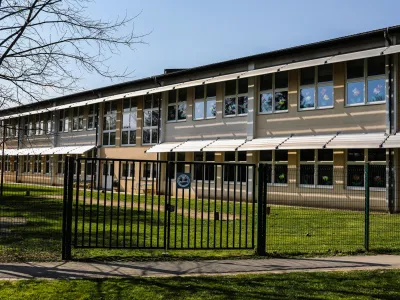 - 10.04.2020 - ???- Osnovna ola O Vrhovci, Cesta na Bokalce 1 v Ljubljani //FOTO: Bojan Velikonja