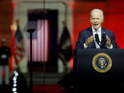 U.S. President Joe Biden delivers remarks on what he calls the "continued battle for the Soul of the Nation" in front of Independence Hall at Independence National Historical Park, Philadelphia, U.S., September 1, 2022. REUTERS/Jonathan Ernst    TPX IMAGES OF THE DAY
