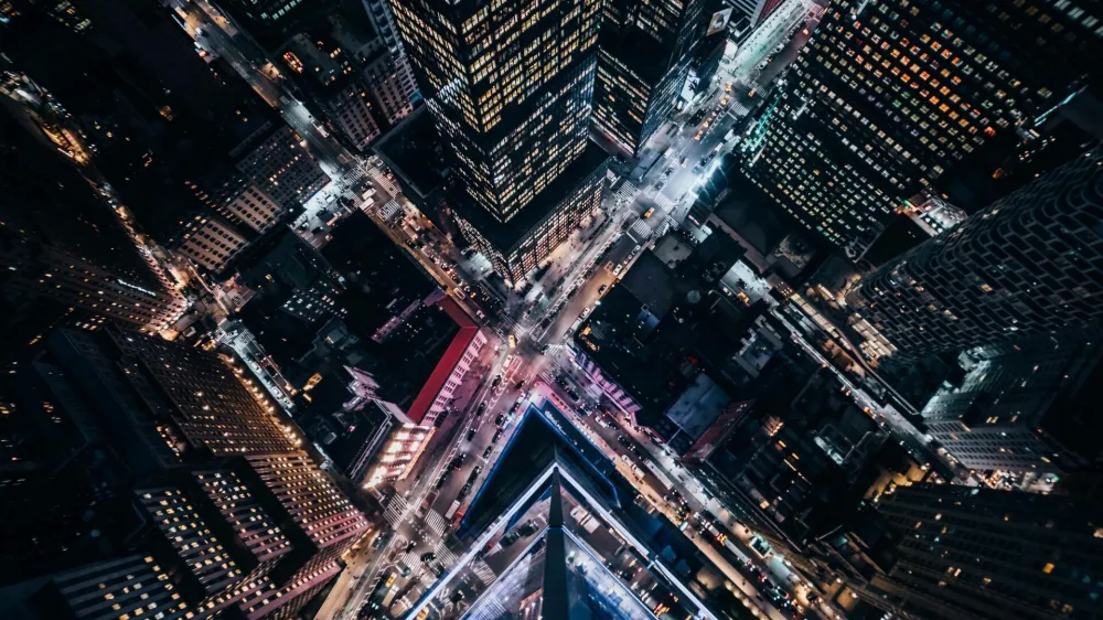 Slovenska podjetja imajo v re&scaron;itvah D & B na voljo &scaron;irok nabor globalnih in lokalnih podatkov za več kot 455 milijonov organizacij in analitične uvide, podprte z lokalnimi izku&scaron;njami. F D & B