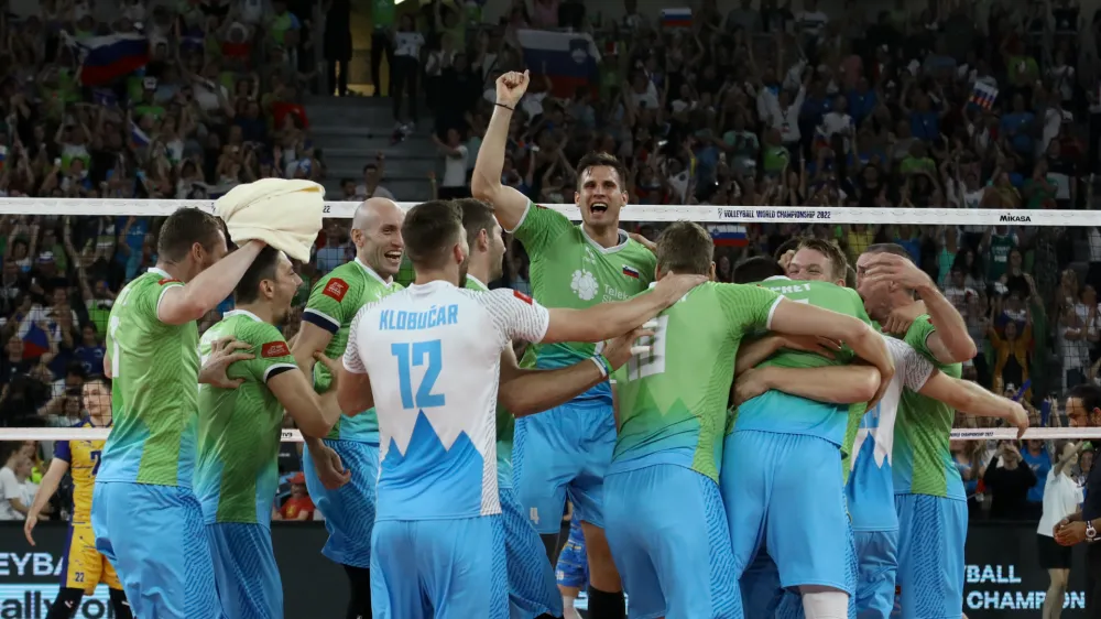 <br>- 07.09.2022 – odbojka – Slovenija: Ukrajina, svetovno prvenstvo v odbojki za moške v Ljubljani, četrtfinale: Slovenska moška odbojkarska reprezentanca se je uvrstila v polfinale svetovnega prvenstva. V četrtfinalu je v Ljubljani premagala Ukrajino s 3:1 <br><br><br>//FOTO: Luka Cjuha<br>