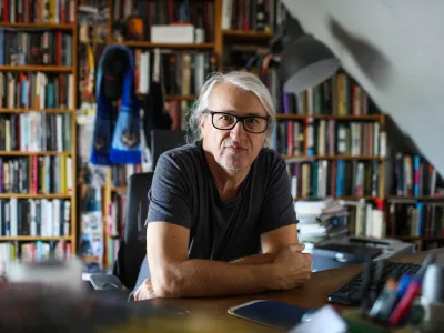 17.08.2022. Marcel Štefančič, slovenski filmski kritik, televizijski voditelj in publicist.//FOTO: Bojan VelikonjaOPOMBA: ZA OBJAVO V OBJEKTIVU