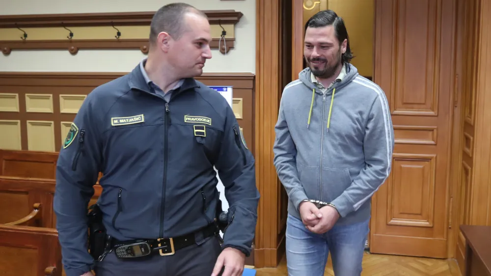 Ale&scaron;a Semoliča so iz hrva&scaron;kega v slovenski pripor premestili junija.