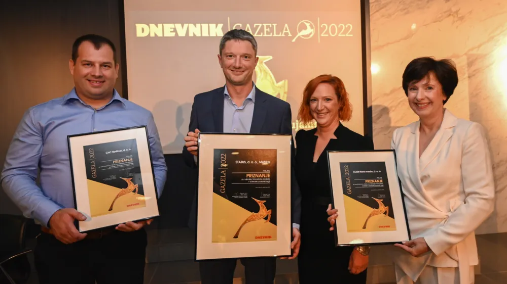 Judita Zidar, gledali&scaron;ka igralka - prejemnica Dnevnikove nagrade za igralske dosežke v minuli sezoni -<br><br> <br><br>- 24.09.2022 &ndash; Mestno gledali&scaron;če ljubljansko &ndash; 35. Dnevnikova nagrada za najbolj&scaron;o umetni&scaron;ko stvaritev na odru Mestnega gledali&scaron;ča ljubljanskega (MGL) v pretekli sezoni<br><br> <br><br>//FOTO: Nik Erik Neubauer