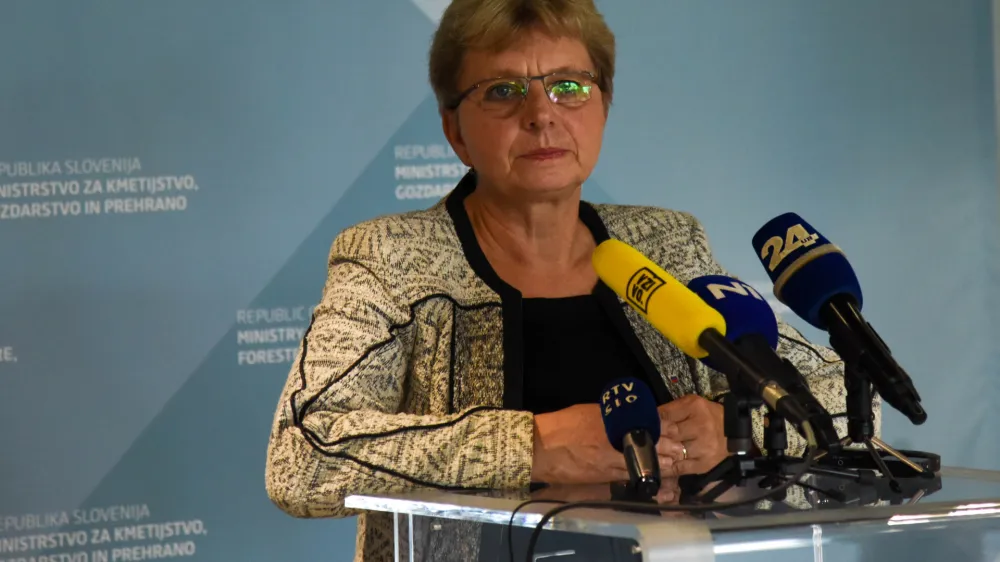 Ljubljana, Ministrstvo za kmetijstvo, gozdarstvo in prehrano.<br>Ministrica za kmetijstvo, gozdarstvo in prehrano Irena Sinko je predstavila rezultate zadnjega popisa in ugotovitve, ki so razvidne iz Kosarice prehranskih proizvodov.