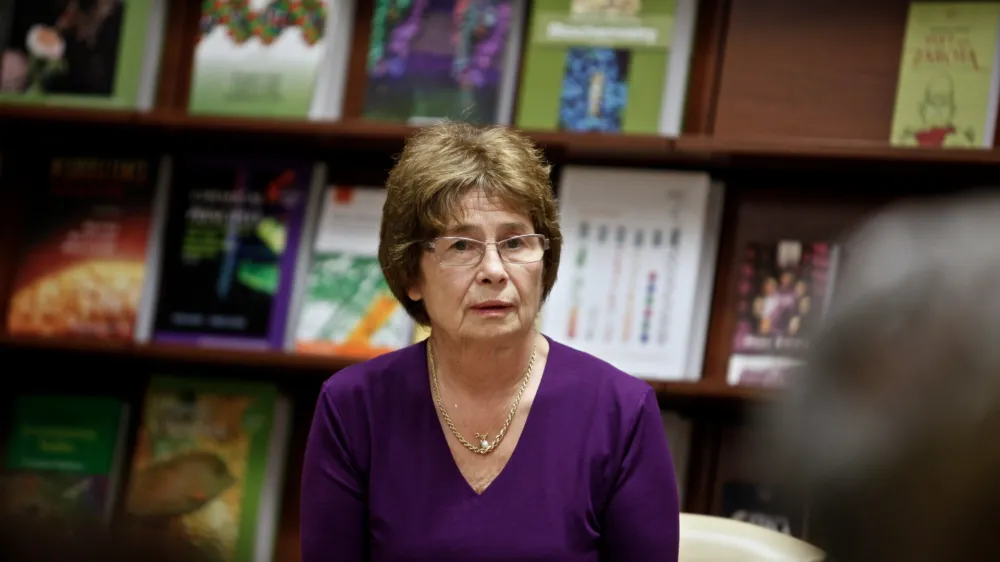 dr. Spomenka Hribar - predstavitev knjige Svet kot zarota avtorica dr. Spomenke Hribar - analiza političnega sloga Janeza Janše     //FOTO: Luka Cjuha 