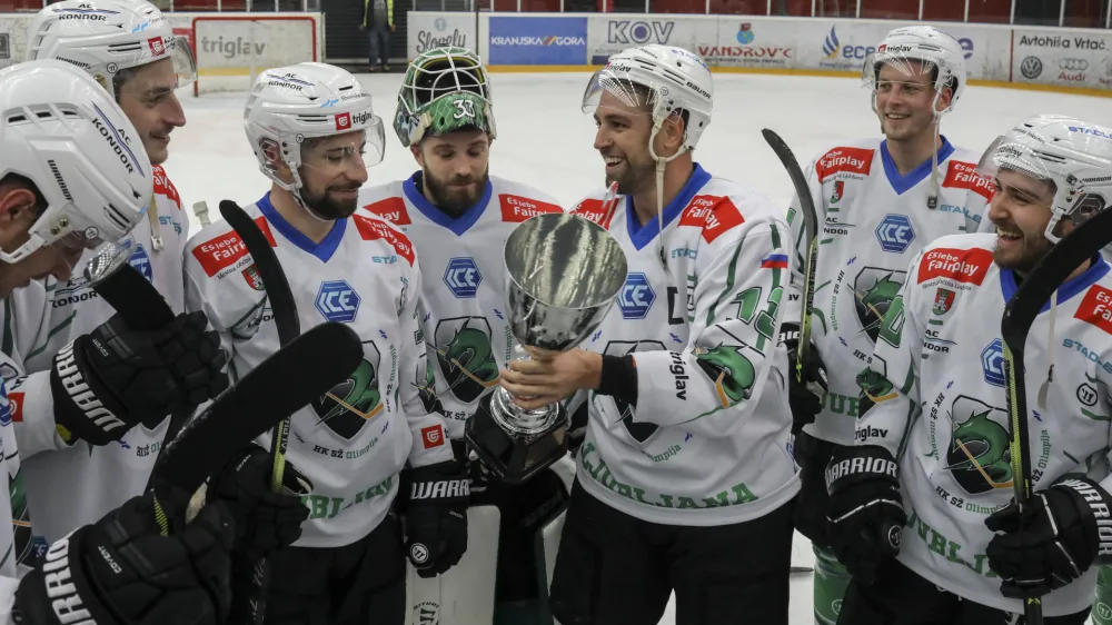 hokejist Olimpije - zmagovalci pokala Slovenije - 28.09.2022 – hokej - Sij Acroni Jesenice: SŽ Olimpija - pokal Slovenije, finale //FOTO: Jaka Gasar