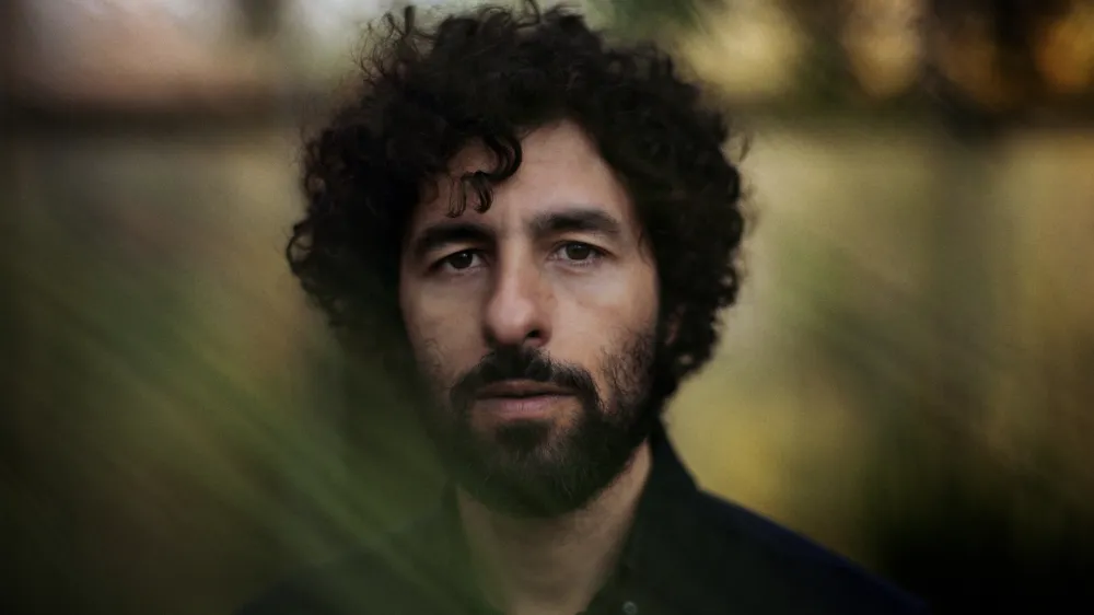 Jose Gonzalez, glasbenik