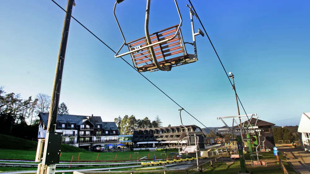 Hotel Arena - sedežnica Radvanje- 9.10.2014 Mariborsko Pohorje - &Scaron;portni center Pohorje, največji smučarski center v Sloveniji //FOTO: Tomaž Skale