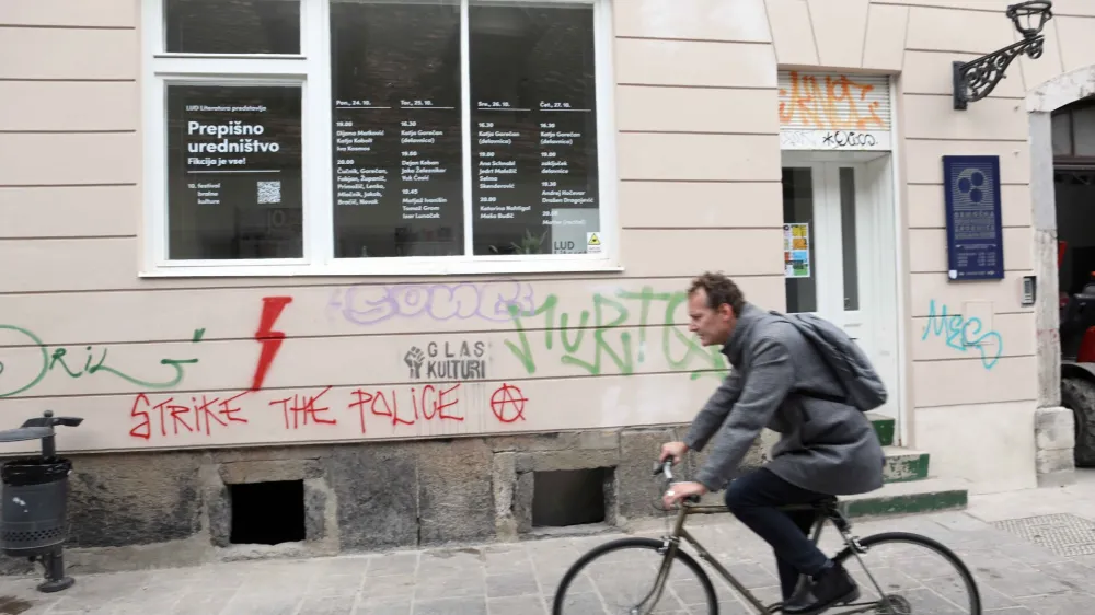 Festival bralne kulture Prepi&scaron;no uredni&scaron;tvo bo tokrat potekal v novih prostorih LUD Literature na Trubarjevi 51.
