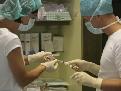 Urgenca UKC - Urgentni kirurški blok  - ilustrativna fotografija - zdravstvo - zdravniki -  ///FOTO: Luka Cjuha///FOTO: Luka Cjuha