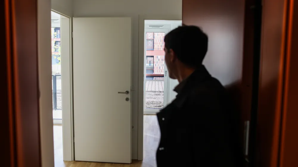 ﻿- stanovanje- 25.10.2021 – Stanovanjska soseska Novo Brdo v Ljubljani - nova soseska z 18 večstanovanjskimi objekti in 498 stanovanji z dvema kompleksoma podzemnih garaž namenjenih predvsem mladim družinam - slavnostno odprtje ob 30-letnici delovanja Stanovanjskega sklada RS - //FOTO: Bojan Velikonja