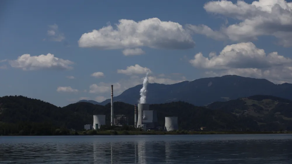 Termoelektrarna &Scaron;o&scaron;tanj - TE&Scaron; 6- 04.08.2022 &ndash; Velenje &ndash; Velenjska plaža - jezero //FOTO: Luka Cjuha