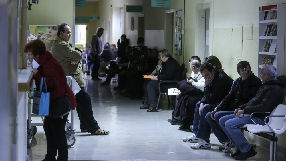 ﻿- bolnica - čakalnica - pacienti<br><br><br>- 09.12.2014 - Splošna bolnišnica Slovenj Gradec - <br><br><br><br>//FOTO: Jaka Gasar