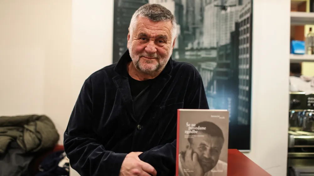 Rajko Grlić, hrva&scaron;ki režiser in scenarist, ter profesor teorije filma na univerzi v Ohio- ju ZDA.10.11.2022. - Predstavitev slovenskega prevoda avtobiografske knjige Rajka Grlića z naslovom &Scaron;e ne povedane zgodbe, ki bo iz&scaron;la v založni&scaron;tvu Slovenske kinoteke, in pogovor z avtorjem