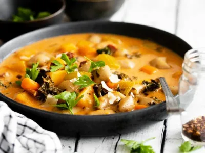 Razkošna zelenjavna juha z ajdovimi njoki<br>Barbara Kvas