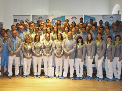- olimpijska delegacija- slovenska olimpijska delegacija za nastop na XXX. poletnih olimpijskih igrah 2012 v Londonu se je predstavila na ljubljanskem gradu    /FOTO: Luka Cjuha