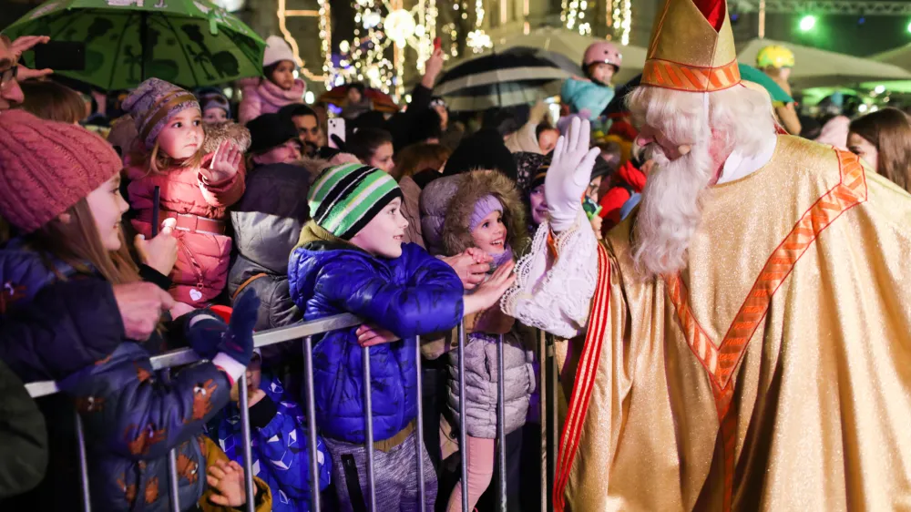 - 05.12.2022 - Miklavž 2022 - Miklavžev sprevod od Krekovega do Pre&scaron;ernovega trga v Ljubljani &ndash;&nbsp;//FOTO: Bojan Velikonja