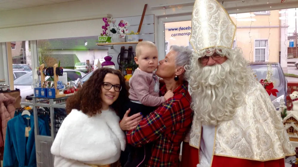 Zakonca Čarman, ustanovitelja dru&scaron;tva Zlata pentljica, že 22 let opravljata plemenito decembrsko poslanstvo miklavževanja.
&nbsp;