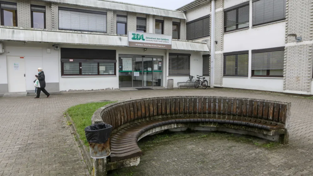 - 08.12.2022 - Zdravstveni dom ZD Fužine, Preglov trg 14 v Ljubljani&nbsp;//FOTO: Luka Cjuha