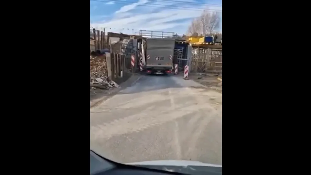 Prometna nesreča tovornjaka.