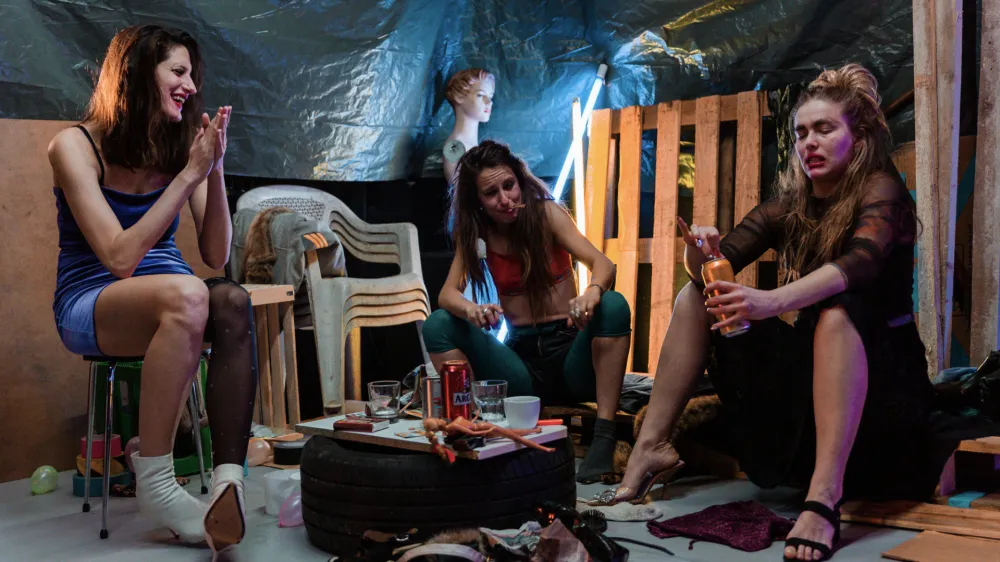 Norma Jeane Baker Trojanska, Mini teater 2022