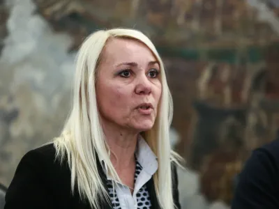 Zdenka Grozde se po skoraj 20 letih poslavlja z vrha Javnega holdinga Ljubljana. Na njeno mesto prihaja Krištof Mlakar, direktor Voke Snage, katere vodenje naj bi prevzel vodja občinskega oddelka za gospodarske dejavnosti in promet David Polutnik.
Foto: Luka Cjuha 