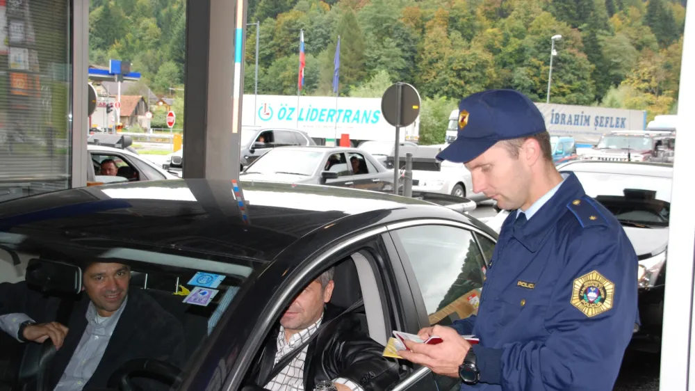 Mejni prehod Gruškovje, stavka javnega sektorja