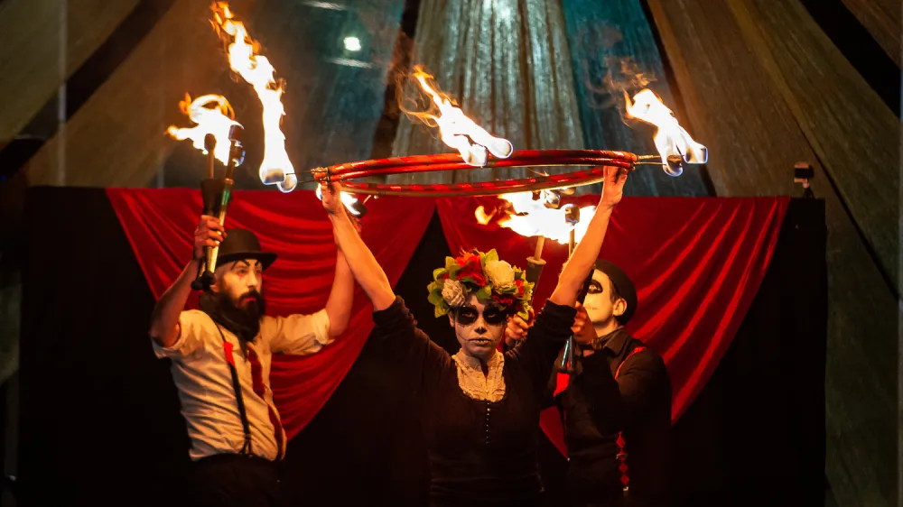 Cirkultura: Las Calaveras