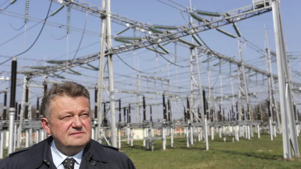 - 06.04.2022 &ndash; mag. Aleksander Mervar, menedžer - direktor družbe ELES, sistemskega operaterja elektroenergetskega sistema Slovenije od leta 2013, član nadzornega sveta Kapitalske družbe /FOTO: Jaka GasarOPOMBA: INTERVJU ZA OBJEKTIV 2022