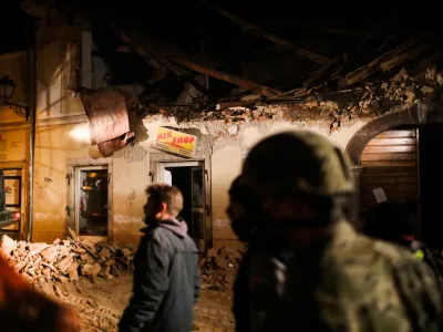 ﻿Petrinja - 29.12.2020 – Hrvaška - rušilni potres z magnitudo 6,3 na območju Petrinje jugovzhodno od Zagreba, ki je zahteval sedem smrtnih žrtev, med njimi tudi 12-letno deklico – //FOTO: Bojan Velikonja