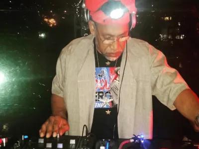 Clive Campbell oziroma DJ Kool Herc velja za ustanovitelja hiphopa.