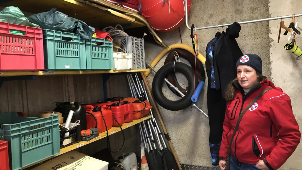 Meta Zupančič, vodja podvodne reševalne službe, meni, da bo intervencij v prihodnjih letih zaradi vse večjega obiska gorenjskih krajev še več.