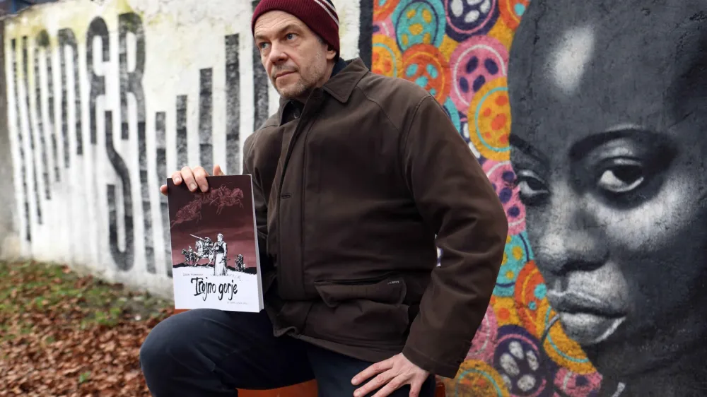 Jakob Klemenčič, stripar: Moje osebno mnenje je, da bi bilo za strip na splo&scaron;no bolj dostojanstveno, če bi ostal v svojem getu, bodisi butičnem, bodisi podzemnem, in se sprijaznil s tem, da ni več množični medij. Foto: Tomaž Skale