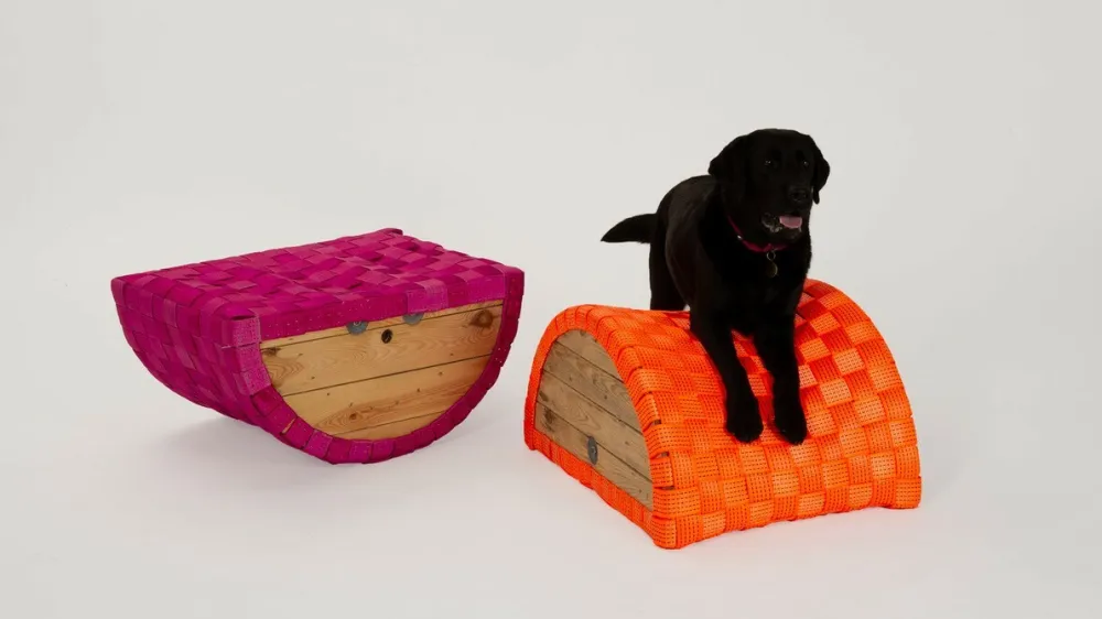 Akademija za likovno umetnost in oblikovanje (UL ALUO), Luka Koper in Mestna občina Ljubljana vabimo na razstavo podiplomskih &scaron;tudentk in &scaron;tudentov smeri Industrijsko oblikovanje UL ALUO z naslovom PREPLETANJA, 